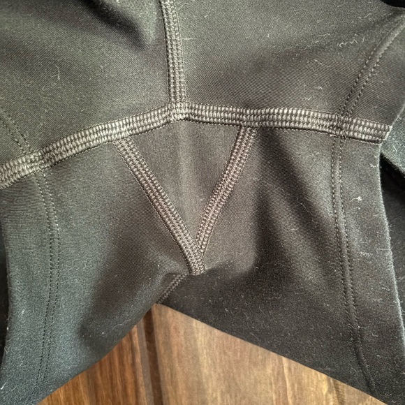 Girlfriend Collective Black Bike Shorts- Size Large - Picture 5 of 5